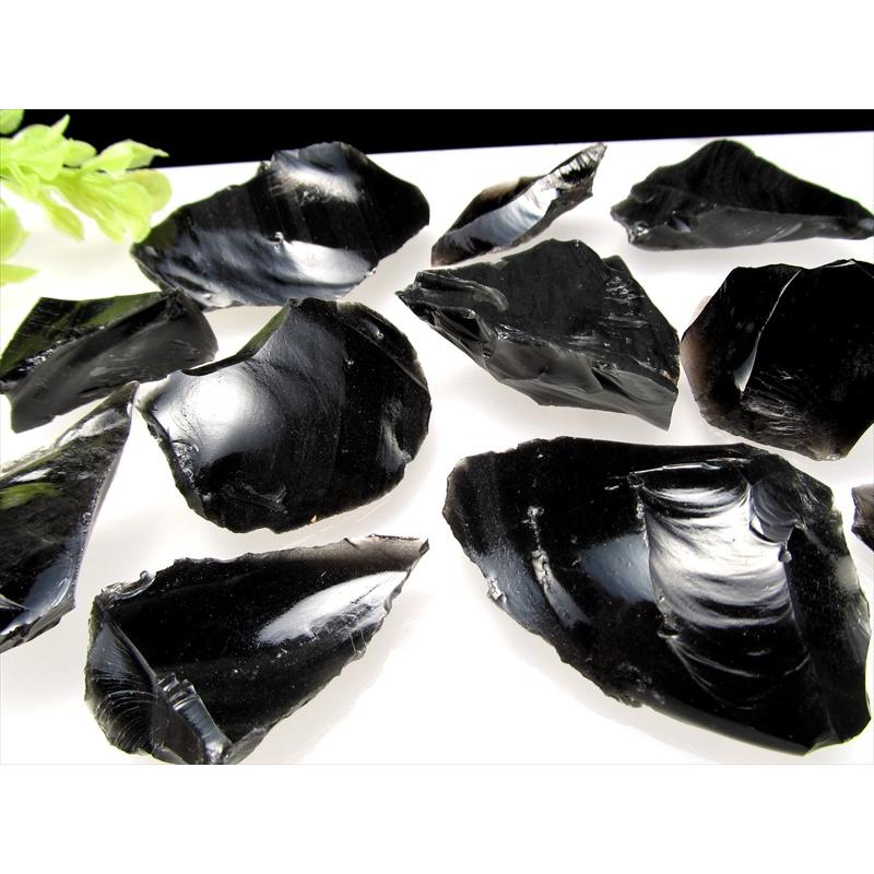 国産原石 オブシディアン(黒曜石) 原石 重さ10g-20g パワーストーン