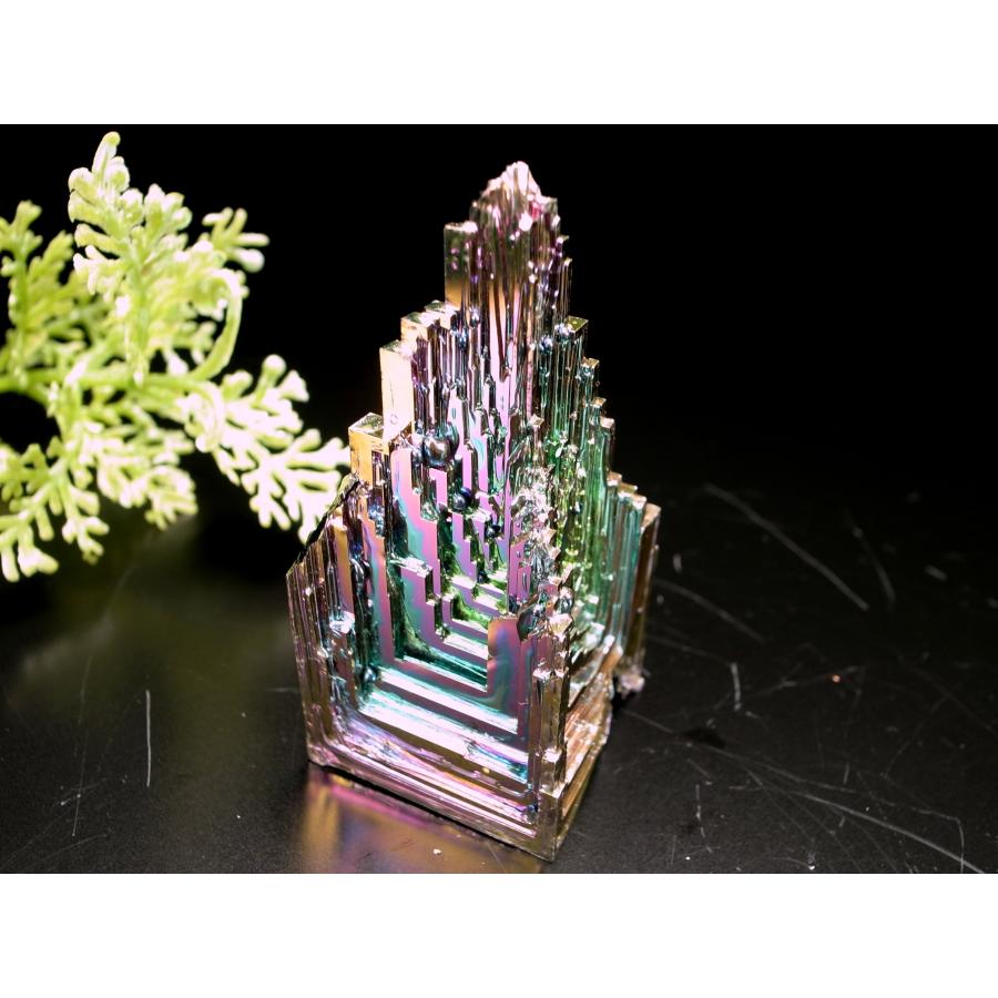 虹色の鉱石 外国人「世界に存在する虹色の鉱石を18種類紹介していく