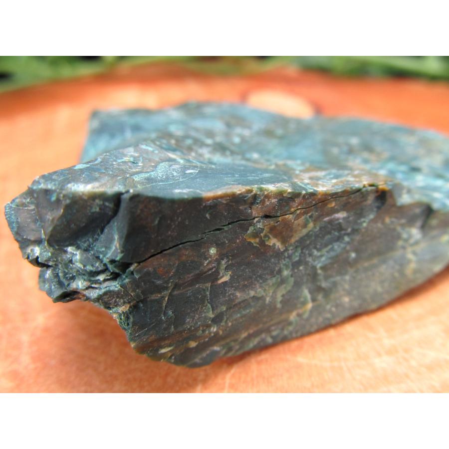 高品質 濃い緑 出雲石 碧玉 原石 深緑タイプ 67g 幅78mm 大地のパワー