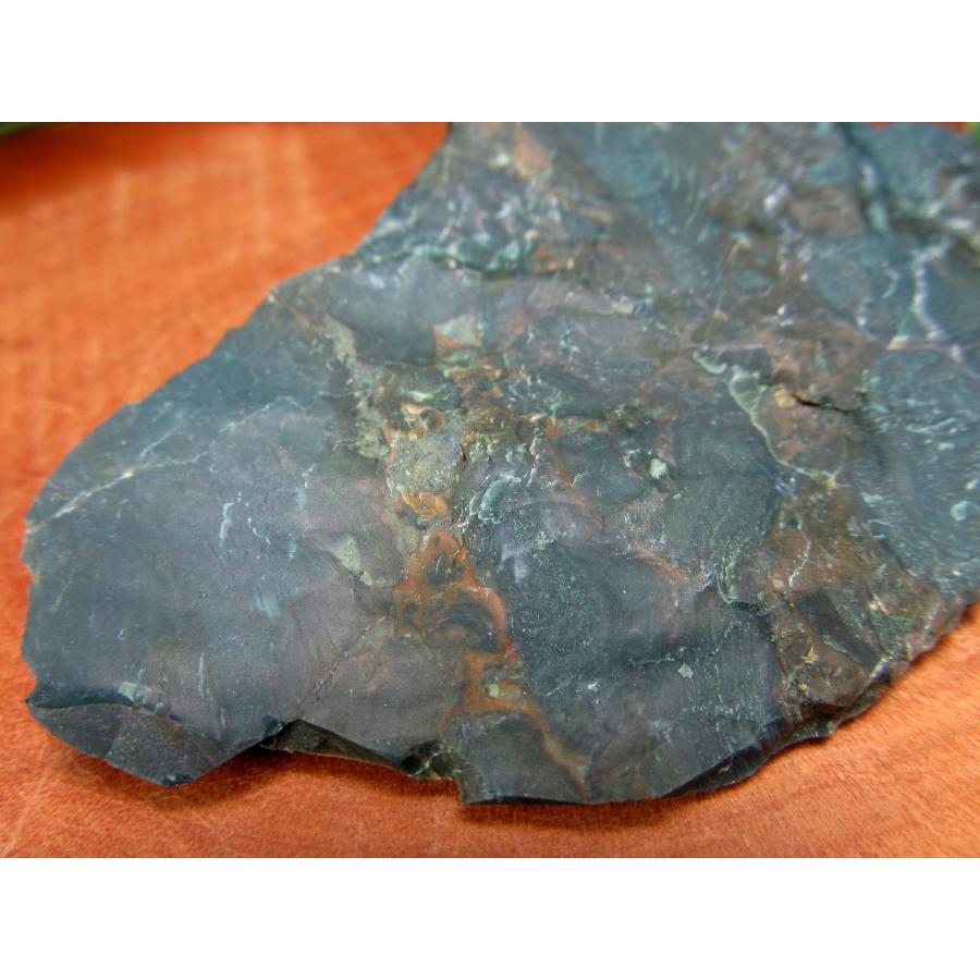 高品質 濃い緑 出雲石 碧玉 原石 深緑タイプ 67g 幅78mm 大地のパワー