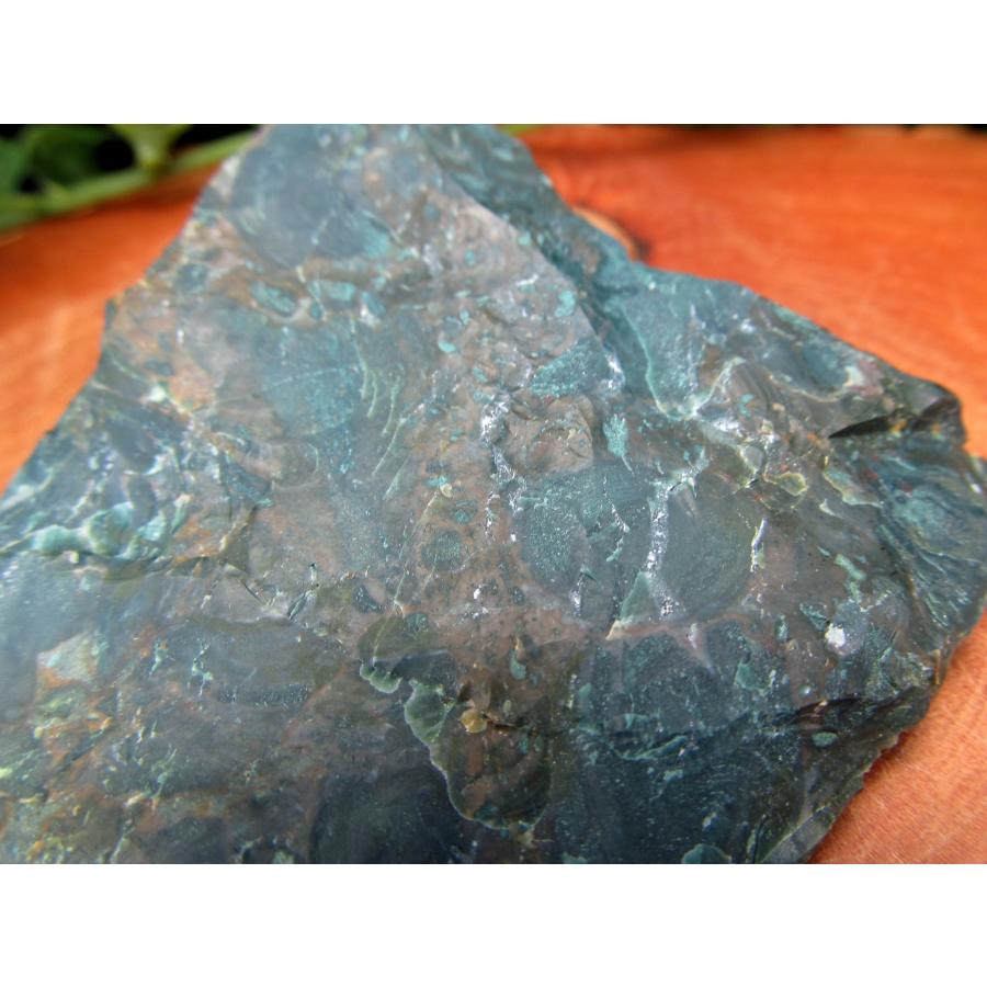 高品質 濃い緑 出雲石 碧玉 原石 深緑タイプ 67g 幅78mm 大地のパワー