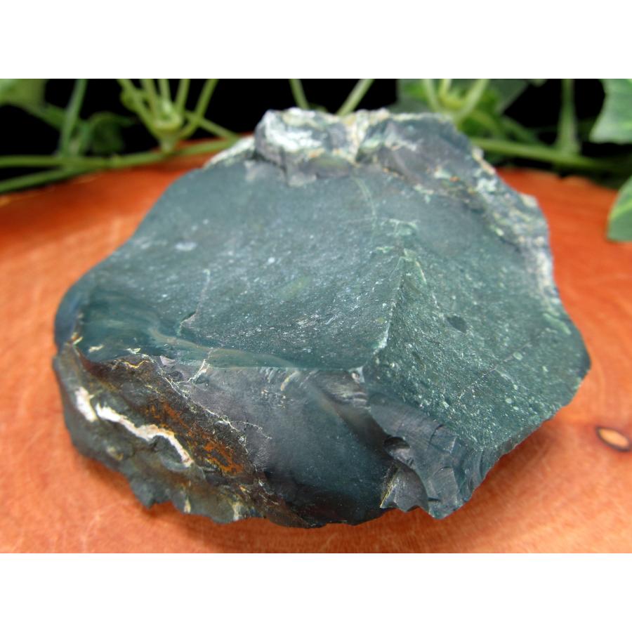 高品質 濃い緑 出雲石 碧玉 原石 深緑タイプ 112g 幅65mm 大地のパワー