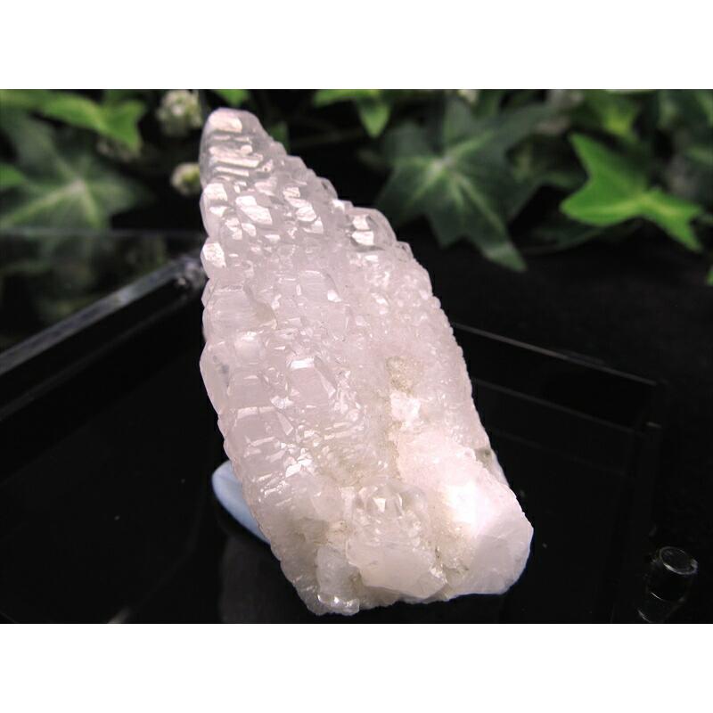 開運 大人気の妖艶なピンク色発光 蛍光ピンクカルサイト 原石