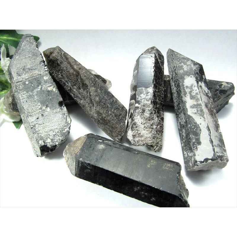 天然黒水晶 モリオン 単結晶 ラフ原石 1個売り 長さ約6cm-7cm前後 研磨