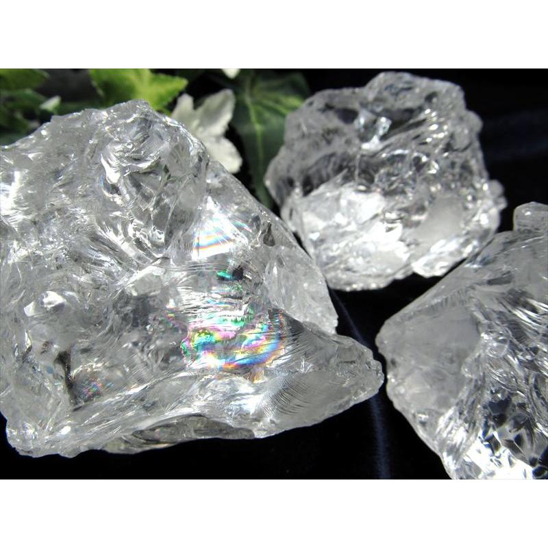 虹たっぷり 水晶原石 アイスデビル ロッククリスタル原石 1個売り約30g-40g 氷のような美しい透明水晶 大自然の力強さ アイリスクォーツ マダガスカル産 | ブランド登録なし
