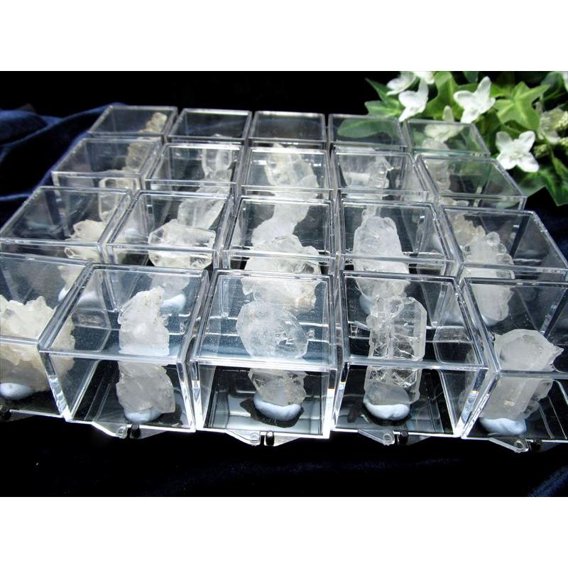 ミニチュア原石シリーズ ファーデンクォーツ(天使の水晶)結晶原石  