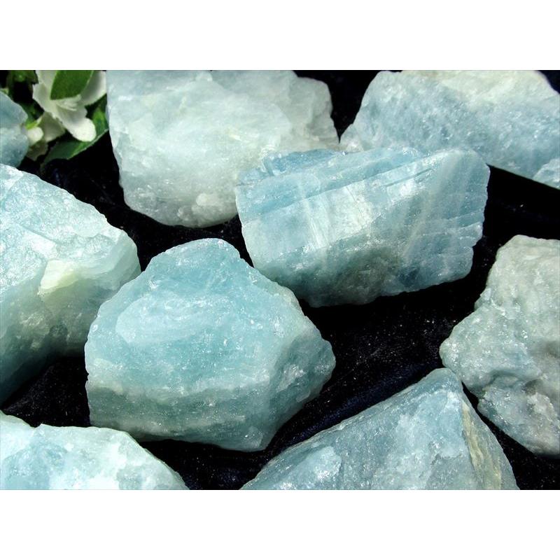 天使の石 アクアマリン ラフ原石 1個売り 重さ80g-100g 透明感のある