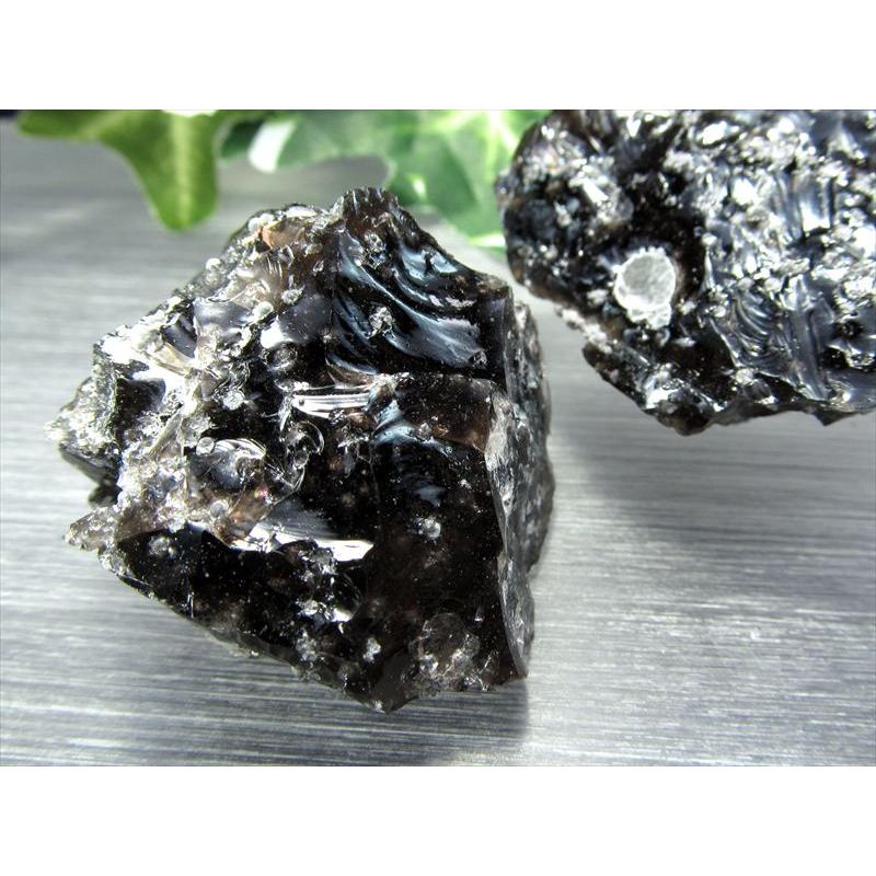 満天の星のような黒曜石 クリストバル石入りオブシディアン 黒曜石