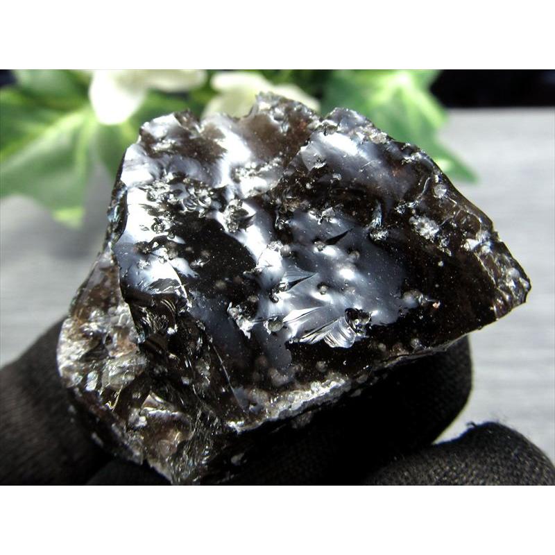 満天の星のような黒曜石 クリストバル石入りオブシディアン 黒曜石
