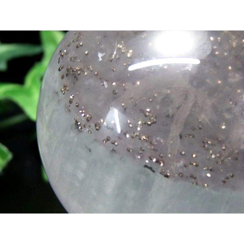 激レア・虹入り パイライトインフローライト 丸玉 台座付 直径約60.6mm 重さ約371g 天才の石 整然と並ぶパイライト 一点物 蛍石 アメリカ合衆国イリノイ州産の画像