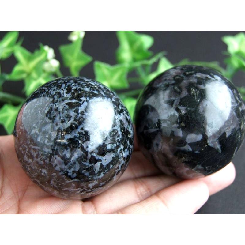 インディゴガブロ 斑糲岩 はんれいがん 丸玉 直径40mm-42mm 魔法使い