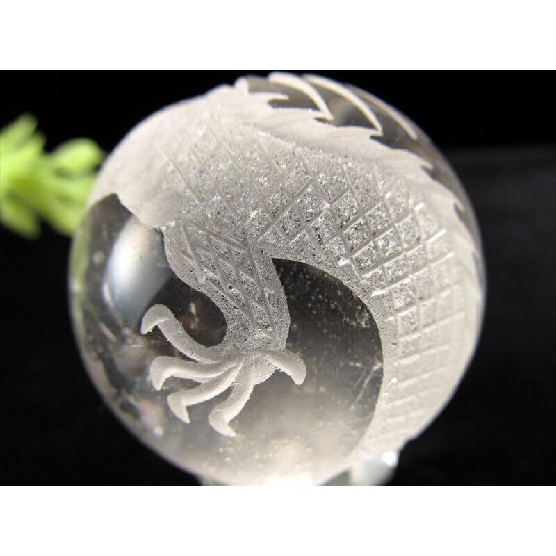龍神 彫り 水晶