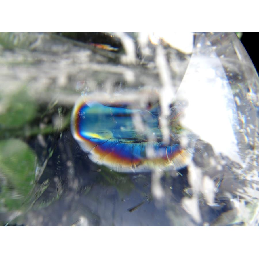 店頭展示中 最高級 5A レインボー水晶 丸玉 直径117mm 重さ2218g 虹入り水晶 透明感抜群 台座付き 一点もの 水晶玉 置物 天然水晶 パワーストーン 天然石の画像