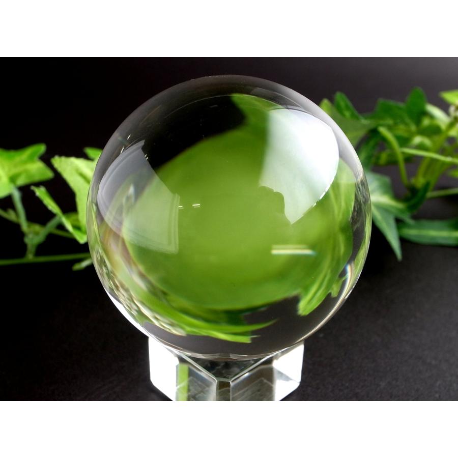 完全透明 無垢水晶 丸玉 重さ 180g 直径51mm 極上の透明感 天然水晶