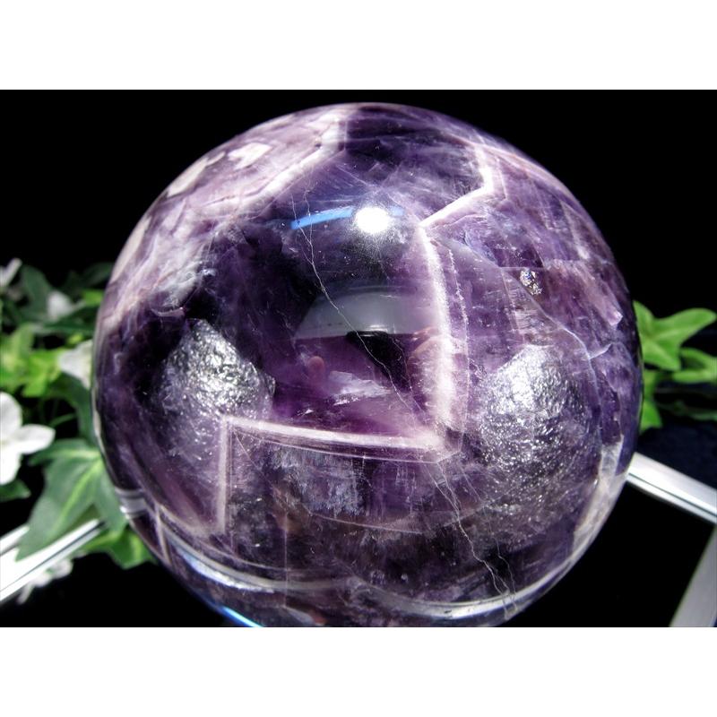 大玉 くっきり結晶 シェブロン アメジスト 丸玉 台座付 直径106mm 重さ