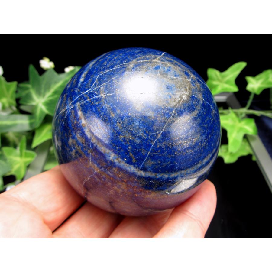 UVライトで蛍光 3A ラピスラズリ 丸玉 台座付 直径66.5mm 重さ472g