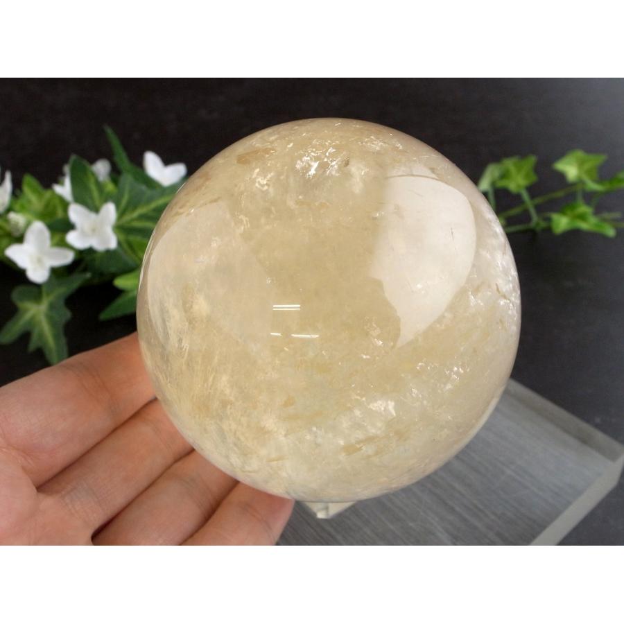 繁栄と成功の象徴！ゴールデンカルサイトの丸玉（83mm） 4A ゴールデン カルサイト 丸玉 直径約32mm-34mm前後 1個売り 透明感