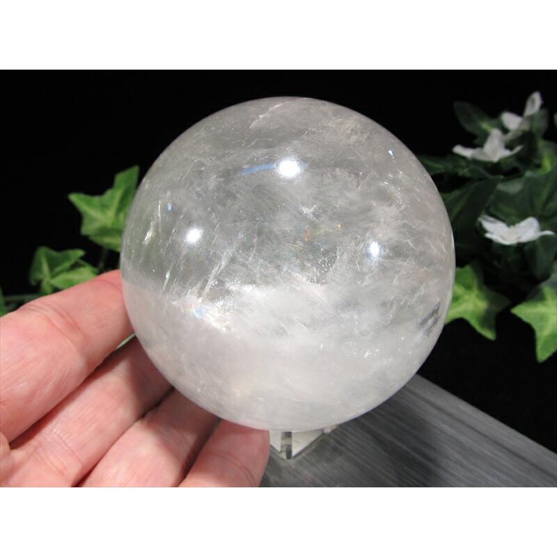 パワーストーン丸玉（大） 虹入り 4A ホワイトカルサイト 丸玉 台座付 直径72mm 重さ538g