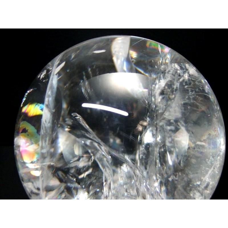 店頭展示中 このサイズで超透明 虹入り 5A 天然水晶 虹入り 丸玉 台座付 重さ946g φ88mm レインボー水晶 すべての浄化と純粋さの象徴 極上天然石 一点ものの画像