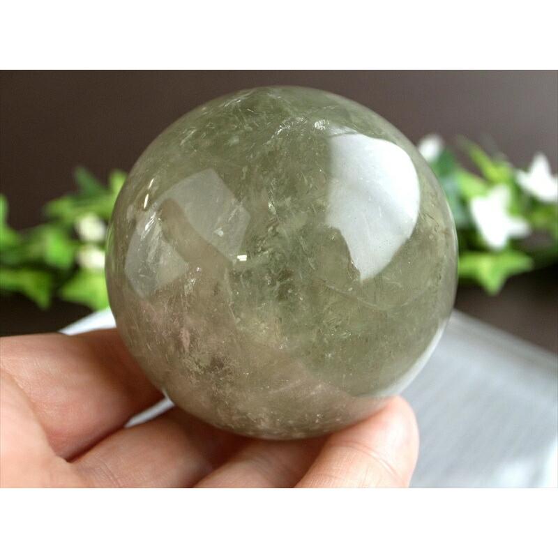希少な緑水晶 4A プラシオライト 緑水晶 丸玉 直径61mm 重さ323g 透明