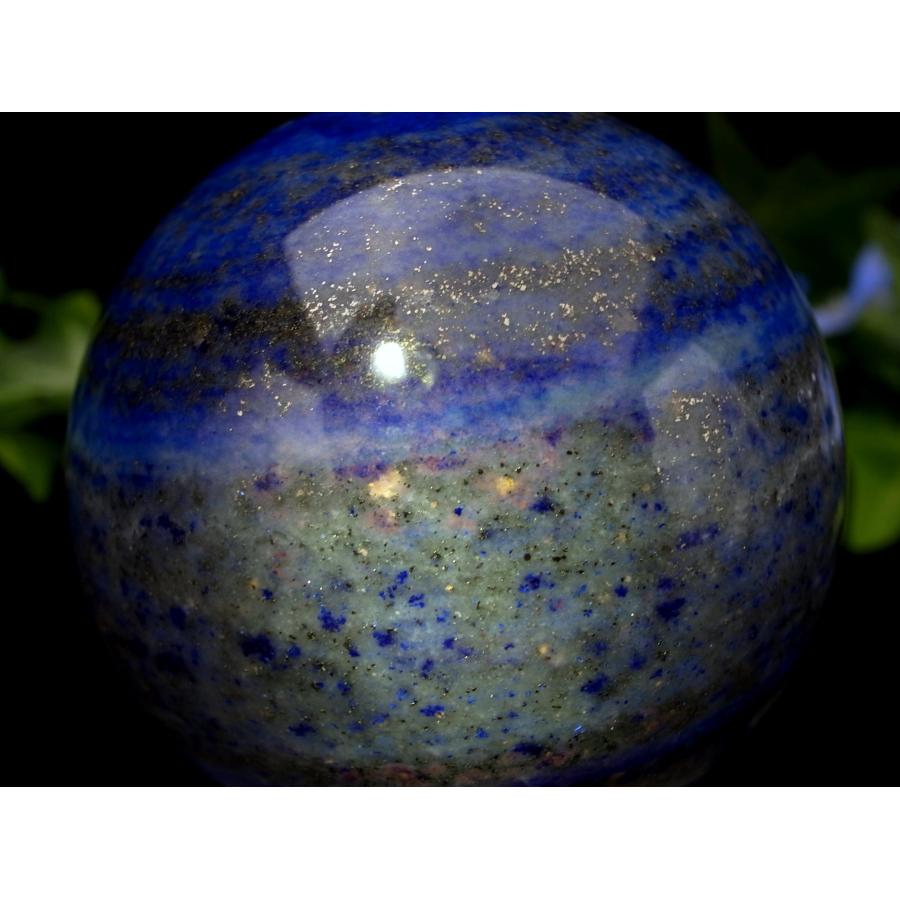 UVライトで蛍光 ラピスラズリ 丸玉 台座付き 直径60.5mm 重さ