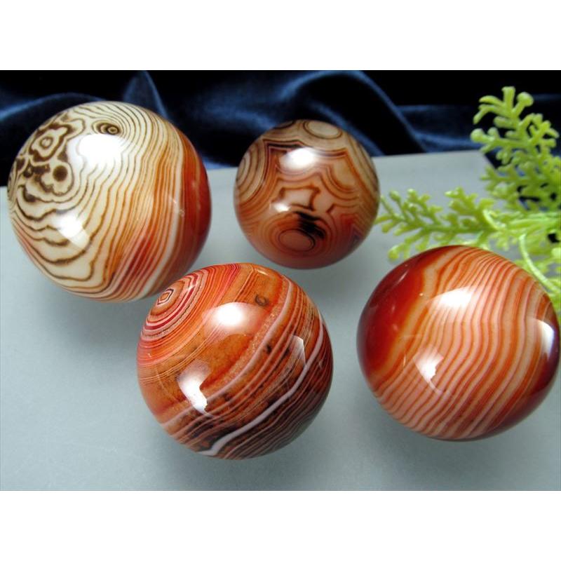 模様くっきり サードオニキス 丸玉 直径約34mm-36mm 赤縞瑪瑙 自然が