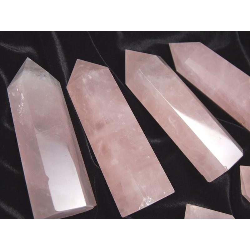 ローズクォーツ ポイント（六角柱） 40g-50g 透明ピンクの紅水晶