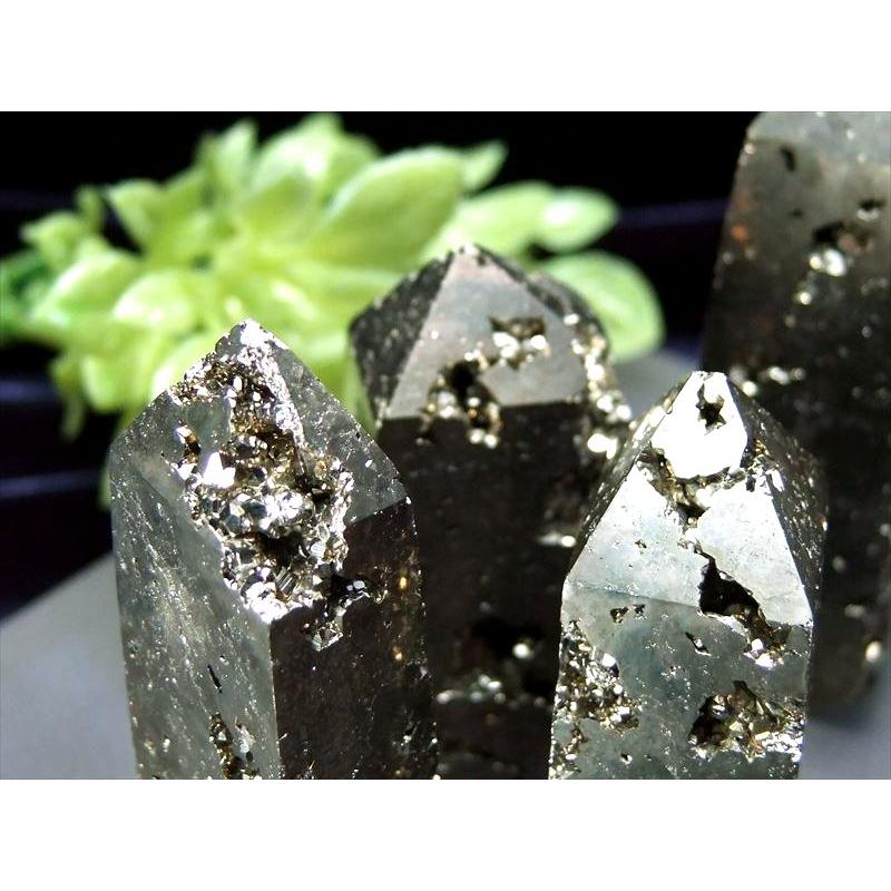 キラキラ光沢 パイライト 黄鉄鉱 オベリスク 重さ 40g-50g ナチュラル 