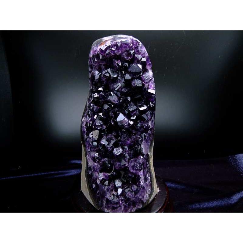 S級 アメジスト クラスター 木製台座付 高さ約218mm 重さ2066g 極上 美結晶 愛の守護石 紫水晶 天然石 1点物 ウルグアイ産 :ok-40810-s-g:ComRoseパワーストーン・天然石専門店 通販 大特価幅約10mm-13mm 愛の守護石 紫水晶