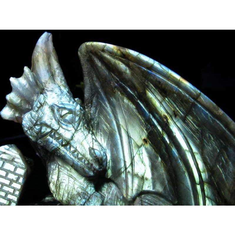 至高の西洋ドラゴン立体彫刻 シラーラブラドライト ドラゴン彫り 置物