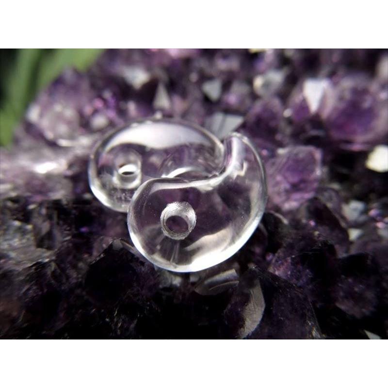 1個売り Sサイズ 天然水晶 勾玉(まがたま) 縦約14mm×横約9mm 天然石 
