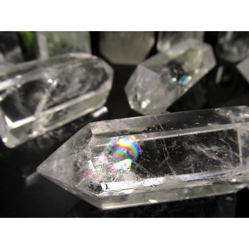 虹入り 水晶ポイント (六角柱) 20グラム-30グラム 超透明 手ごろな