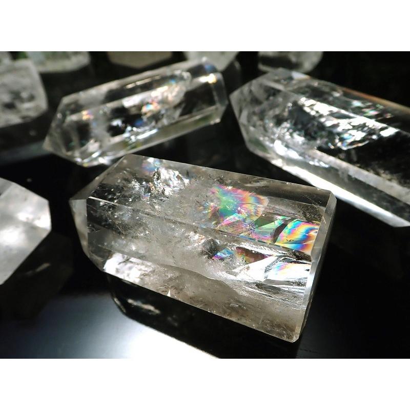 虹入り 水晶ポイント (六角柱) 20グラム-30グラム 超透明 手ごろな