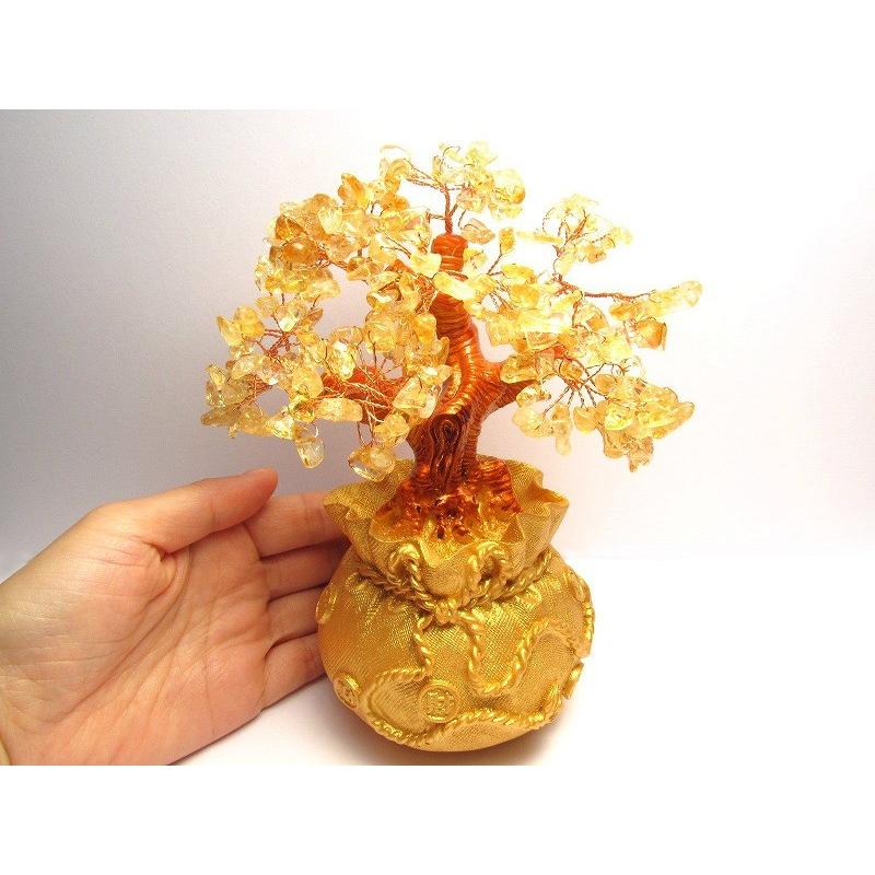 財運強化 ‼️天然石シトリン水晶 彫刻財神様　縁起物❣️　置物 財運強化 ‼️天然石シトリン水晶 彫刻財神様 縁起物❣️ 置物