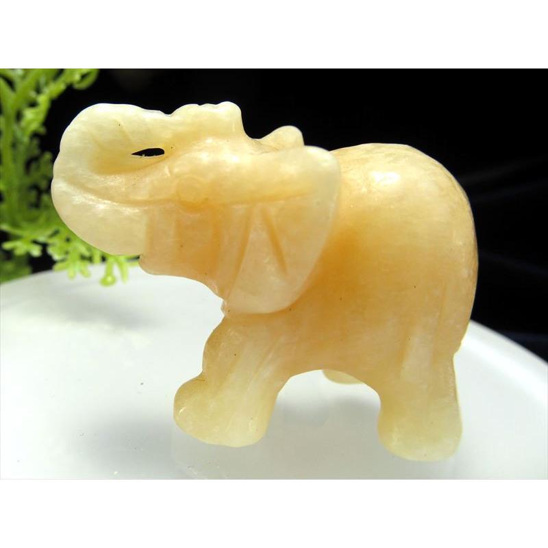 最終お値段❤️ 天然石 象 犬 カービング