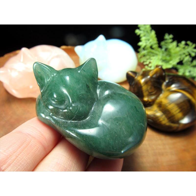 選べる4種 眠り猫 天然石置物 重さ70g-80g前後 癒しの眠り猫 愛おしい