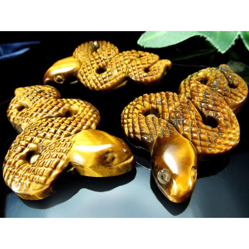 天然タイガーアイ 原石 美しい光沢と模様 置物やコレクションに最適