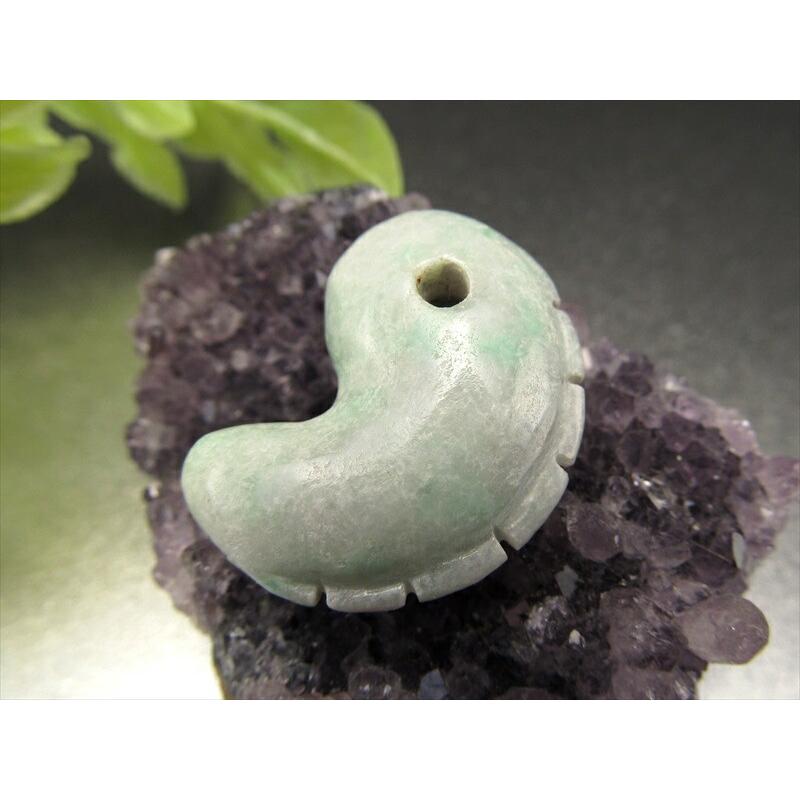 国石糸魚川翡翠双体子持ち勾玉