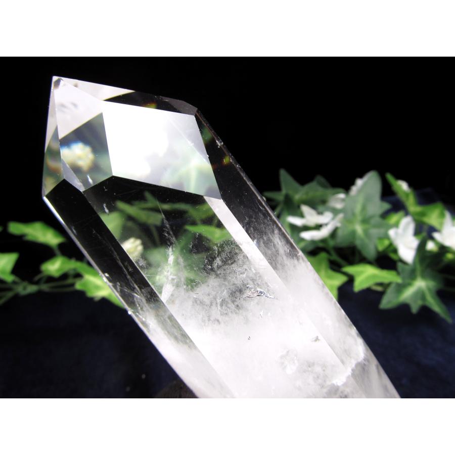 水晶　ウィンドウクォーツ ウィンドウクォーツ・虹入り 透明水晶 ポイント 専用木製台座付 高さ