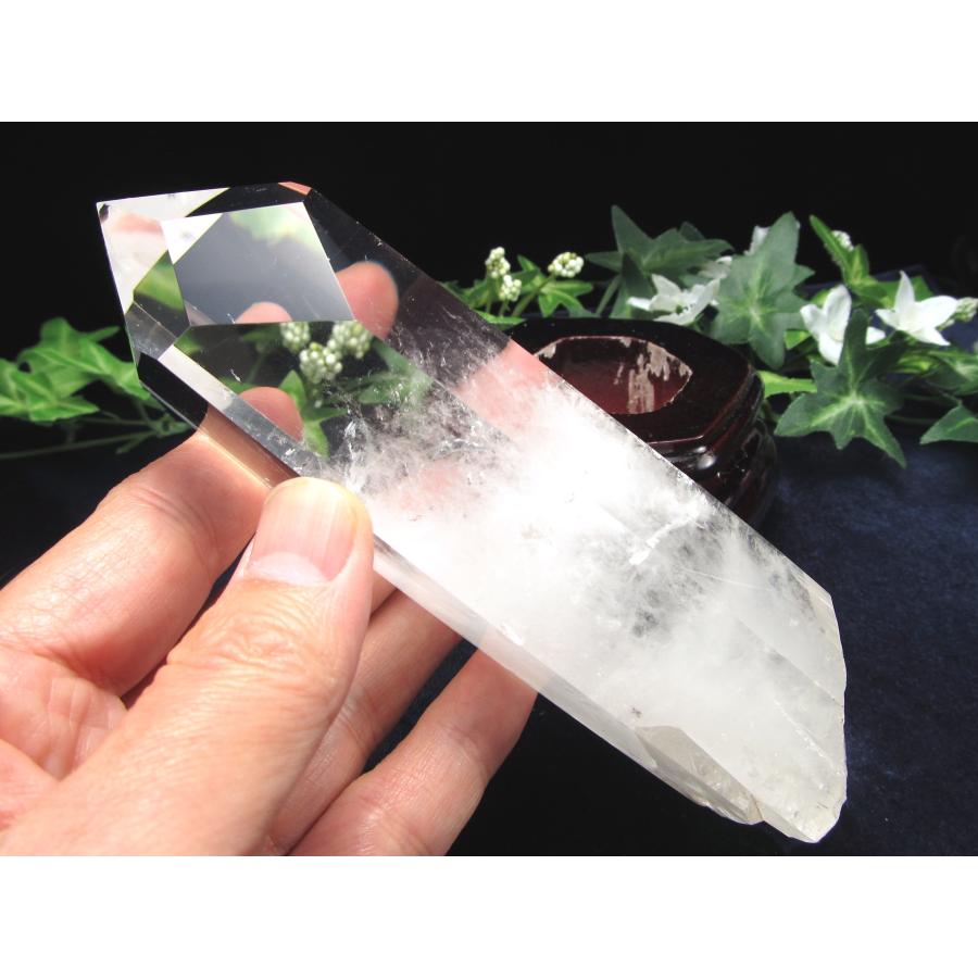 ウィンドウクォーツ・虹入り 透明水晶 ポイント 専用木製台座付 高さ