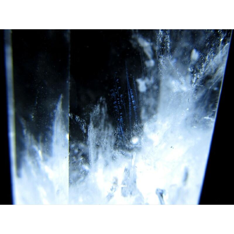 虹入り エンジェルラダー入り 水晶ポイント 六角柱 専用木製台座付