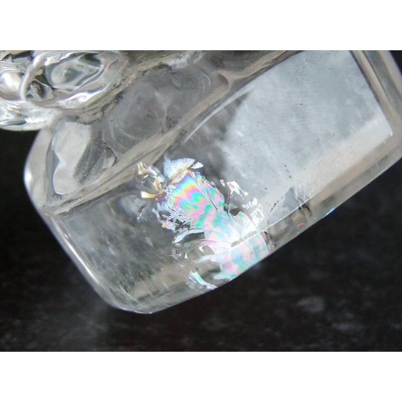 極上彫刻置物 天然水晶 布袋尊 彫刻置物 木製台座付き 高さ約87mm 重さ