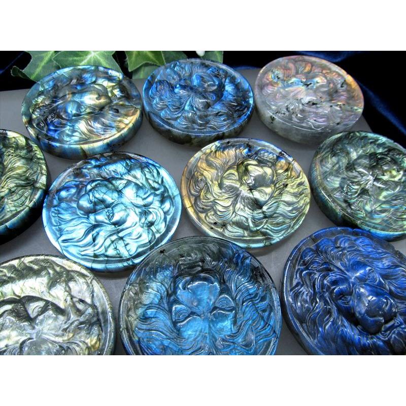 鮮やかシラー ラブラドライト ライオン 彫刻置物 1個売り 重さ約35g 