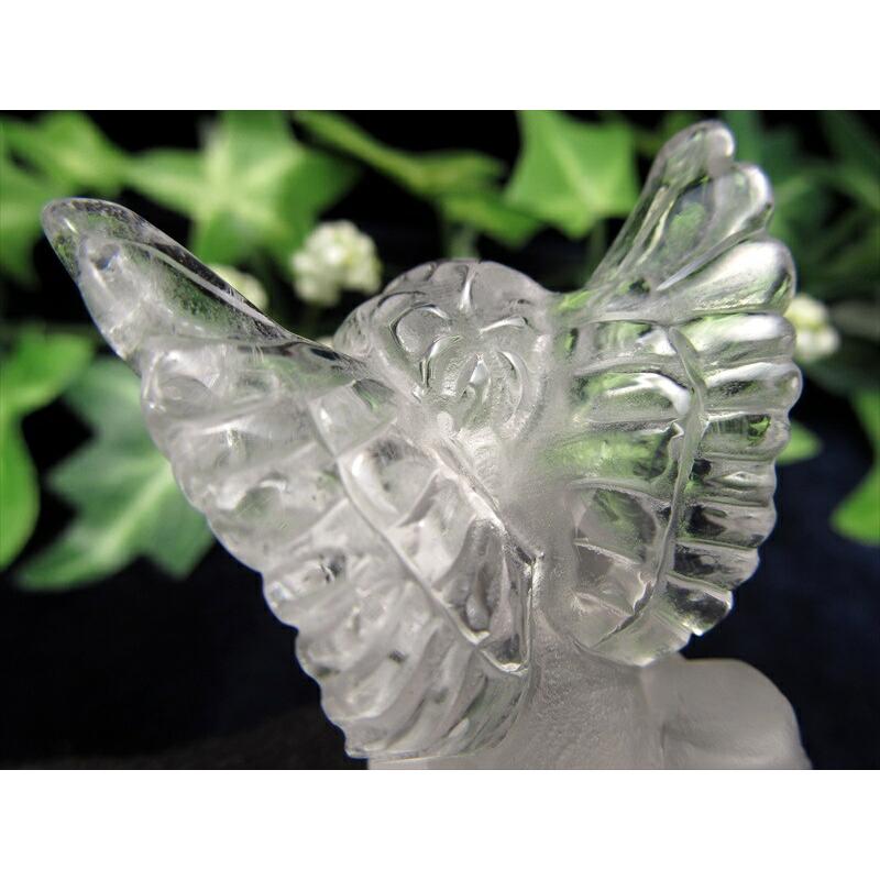 天使の微笑み ベビーエンジェル 天然 水晶彫刻置物 高さ約51mm 重さ約