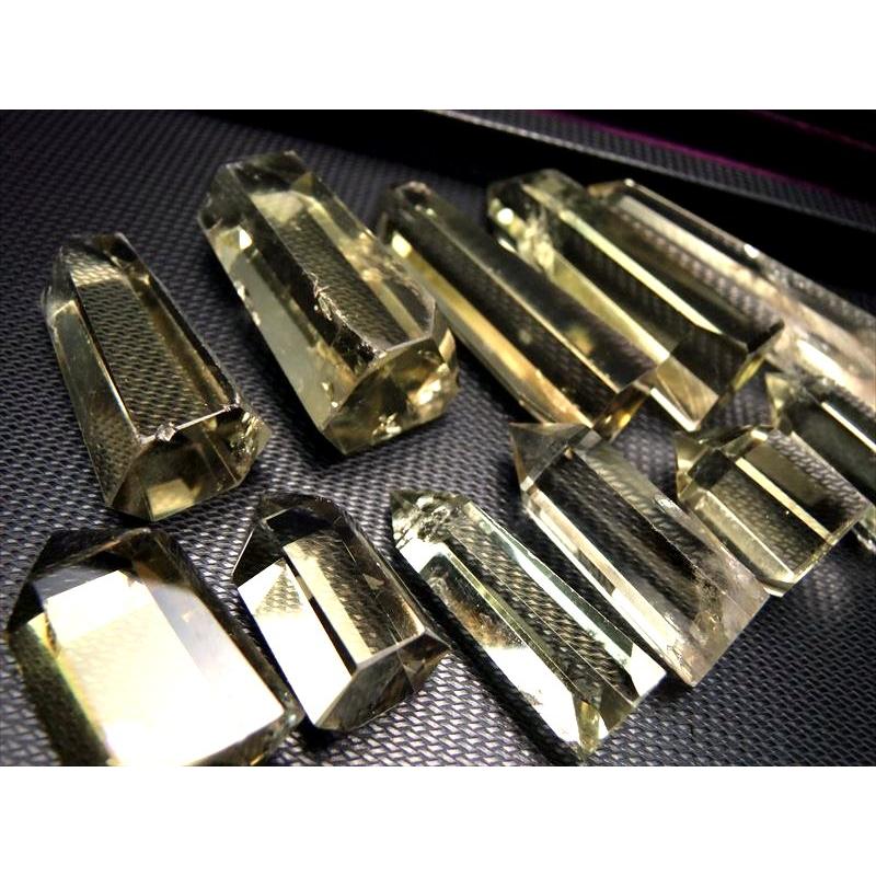 高品質 高透明 シトリン 黄水晶 六角柱 楽天市場】○5A【超透明シトリン ポイント】重さ約20g-30g 六角柱