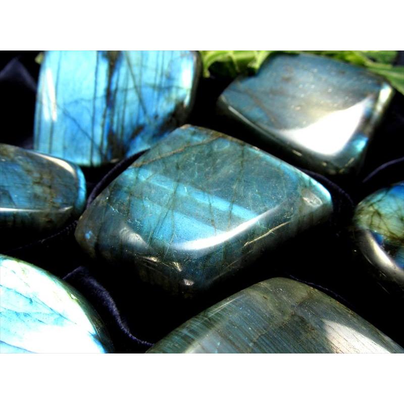 つやつやポリッシュストーン ラブラドライト 原石 磨き 置物 重さ約