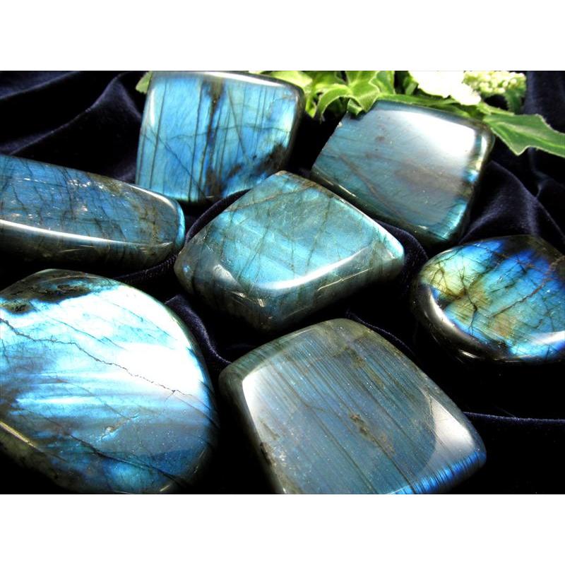 太陽と三日月の置物　天然石ラブラドライト 太陽と三日月の置物 天然石ラブラドライト ラブラドライト原石】「月と