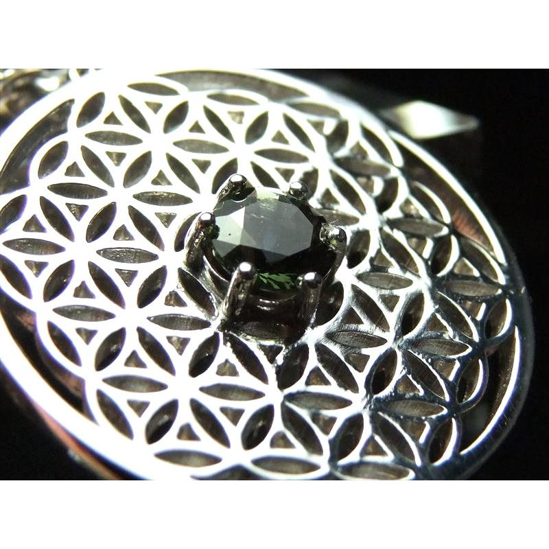 モルダバイト フラワーオブライフ ペンダントトップ 外径約32mm
