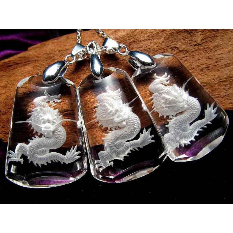 4A 天然水晶 ネックレス 龍彫りペンダントトップ 縦約35ミリ 幅約25