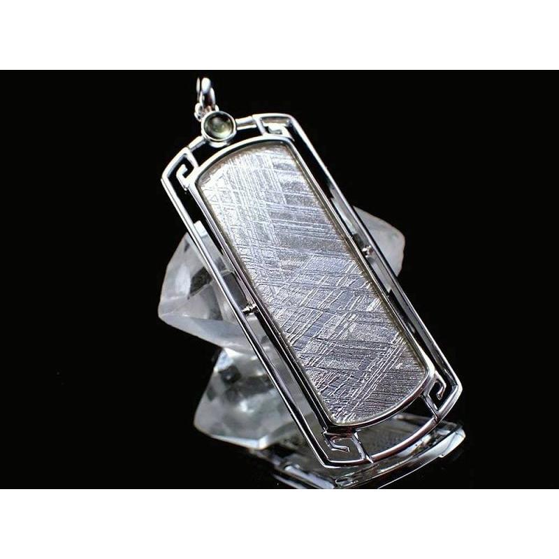 レア★モルダバイト メテオライト シルバーカラー ネックレストップ ◇激レア！◇羅針盤モチーフ◇傑出した神秘的な模様